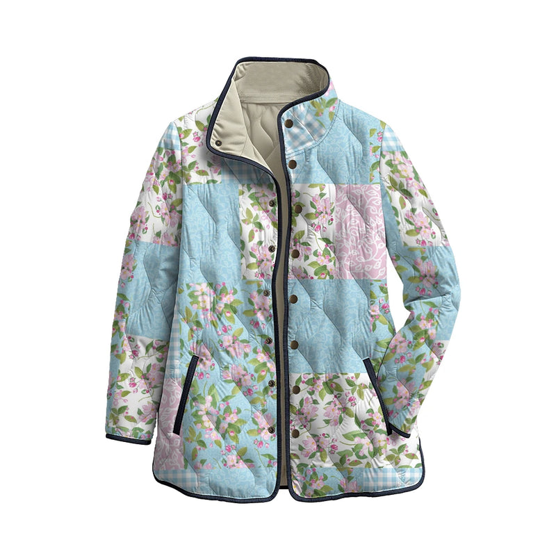 Chaqueta acolchada con patchwork floral en celeste y arena