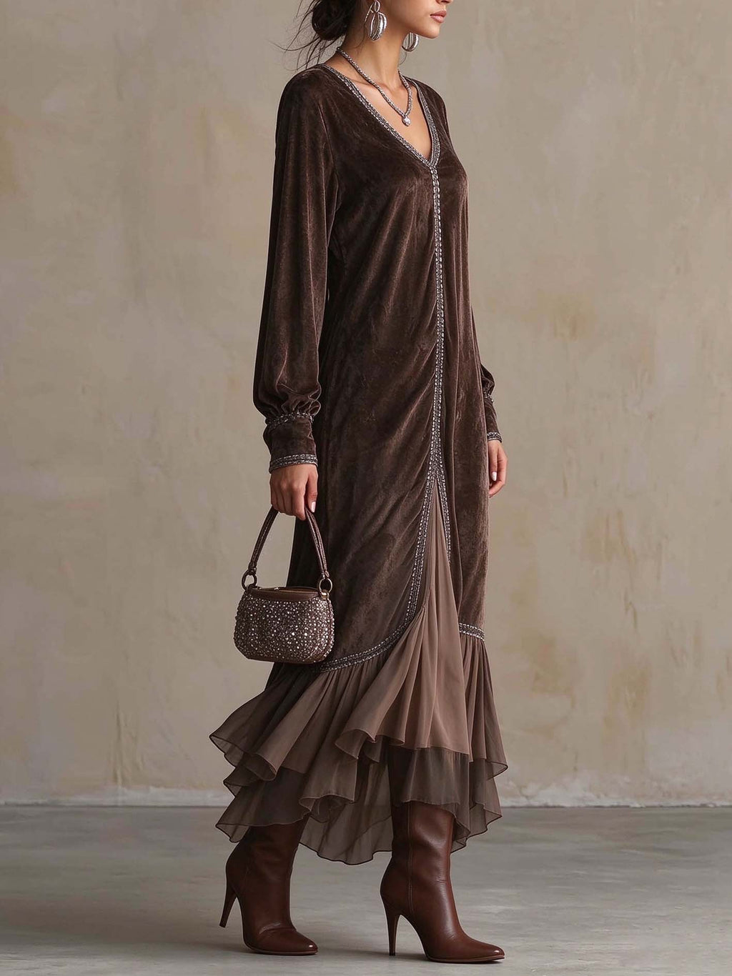 Teresa | Vestido midi holgado de ante sintético con escote en V y detalle de ribete