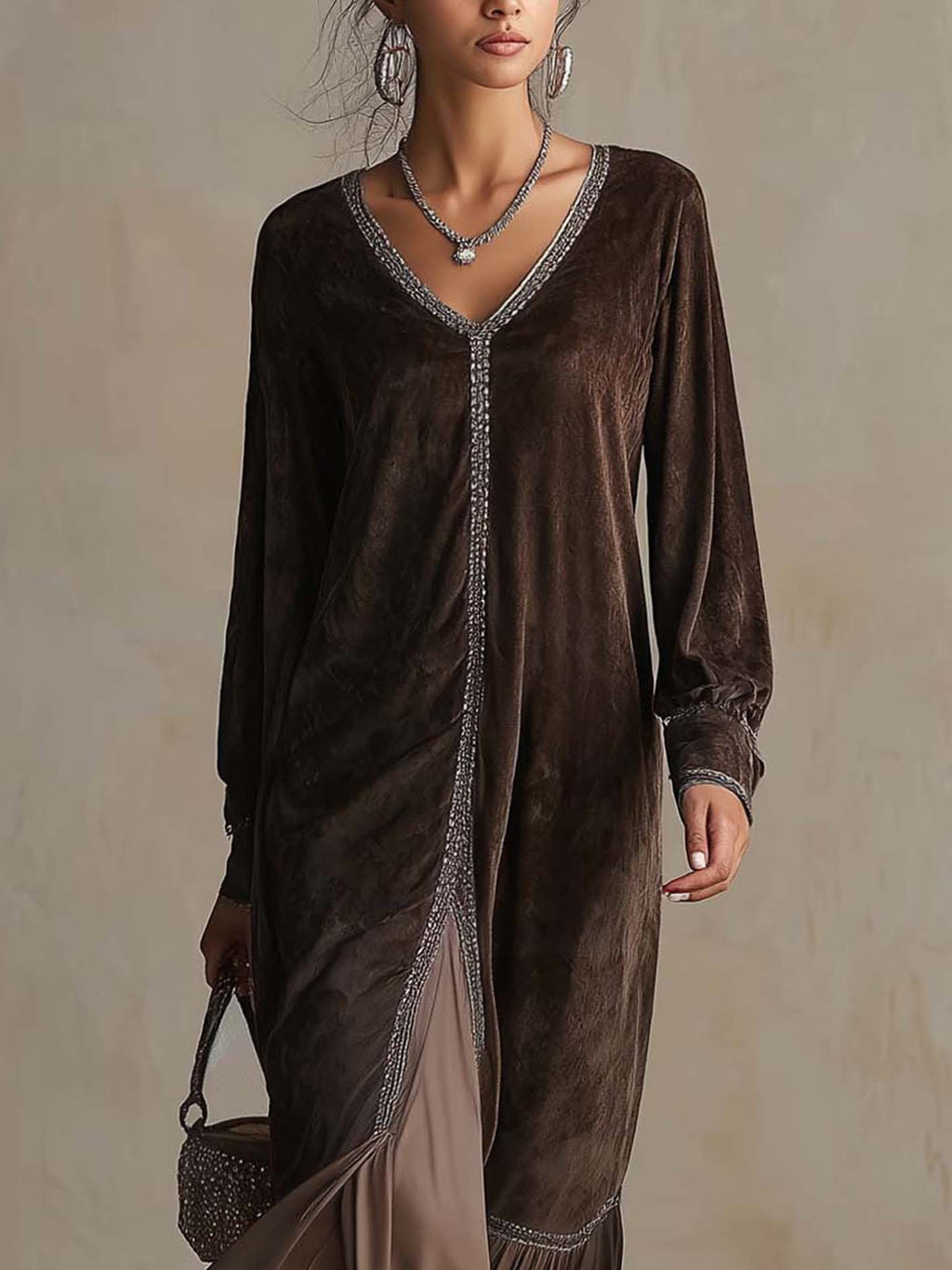 Teresa | Vestido midi holgado de ante sintético con escote en V y detalle de ribete