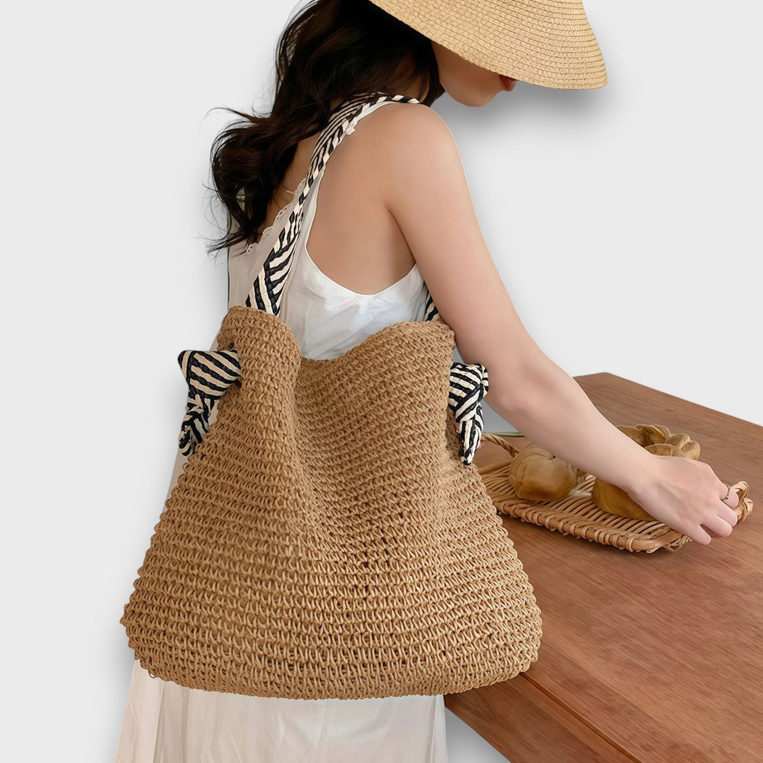 Camilla | Bolsa Boho con Estructura y Correas Llamativas