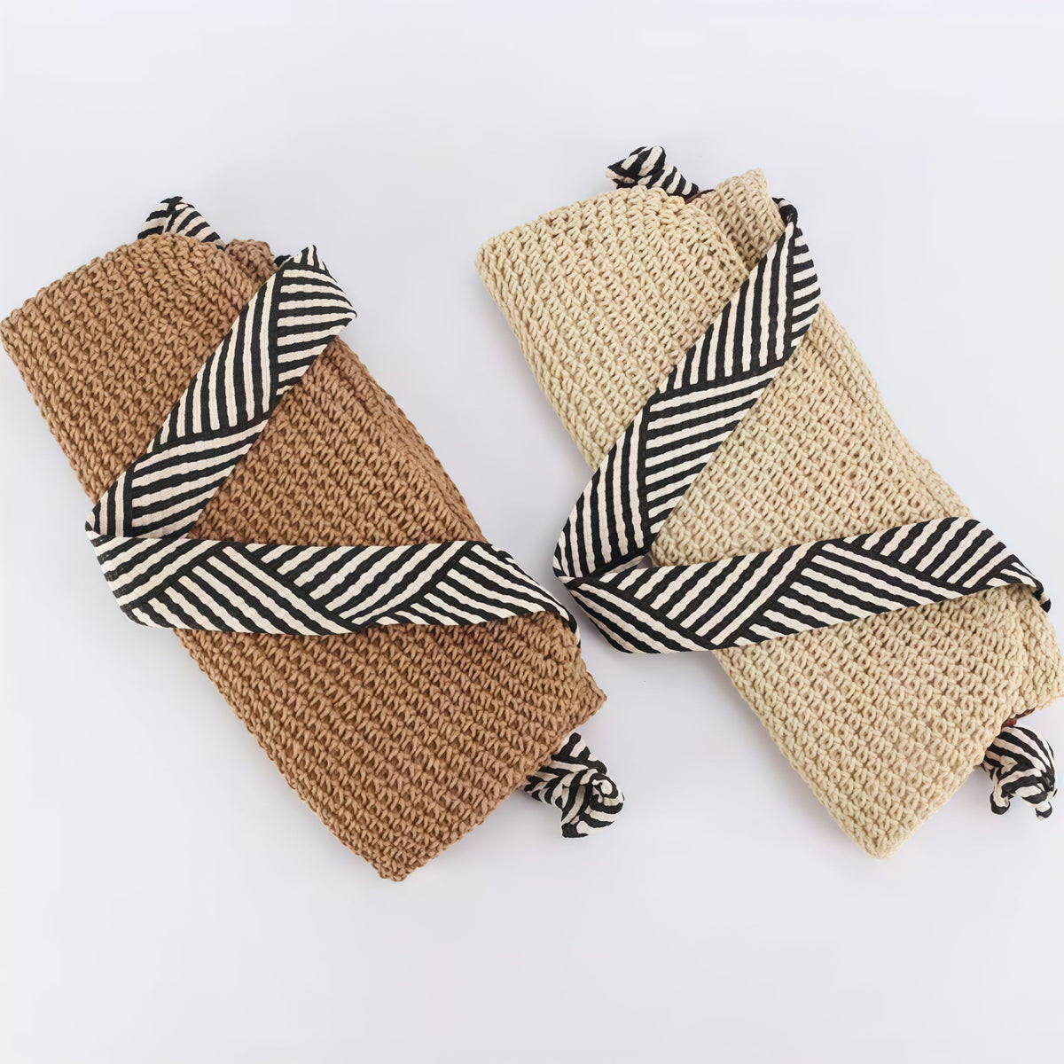 Camilla | Bolsa Boho con Estructura y Correas Llamativas