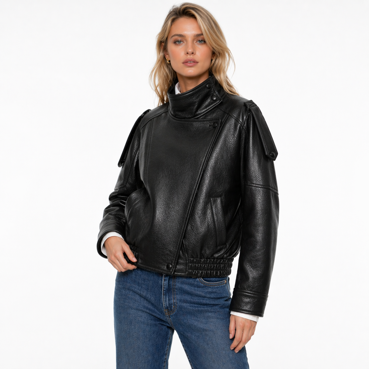 Chaqueta Oversize Efecto Piel de Alma Sotelo — foto 2 de 2