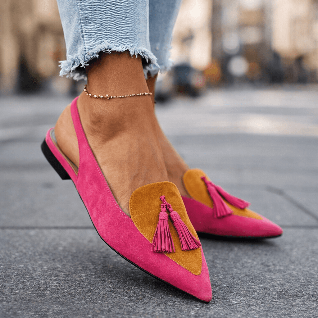 Lorena | Mules Bicolor Elegantes con Pompones