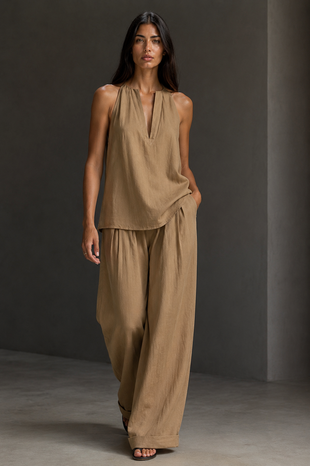 Conjunto halter en Camel — frontal