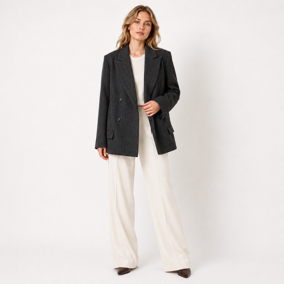 Blazer Doble Botonadura Mezcla Lana de Alma Sotelo — foto 2 de 2