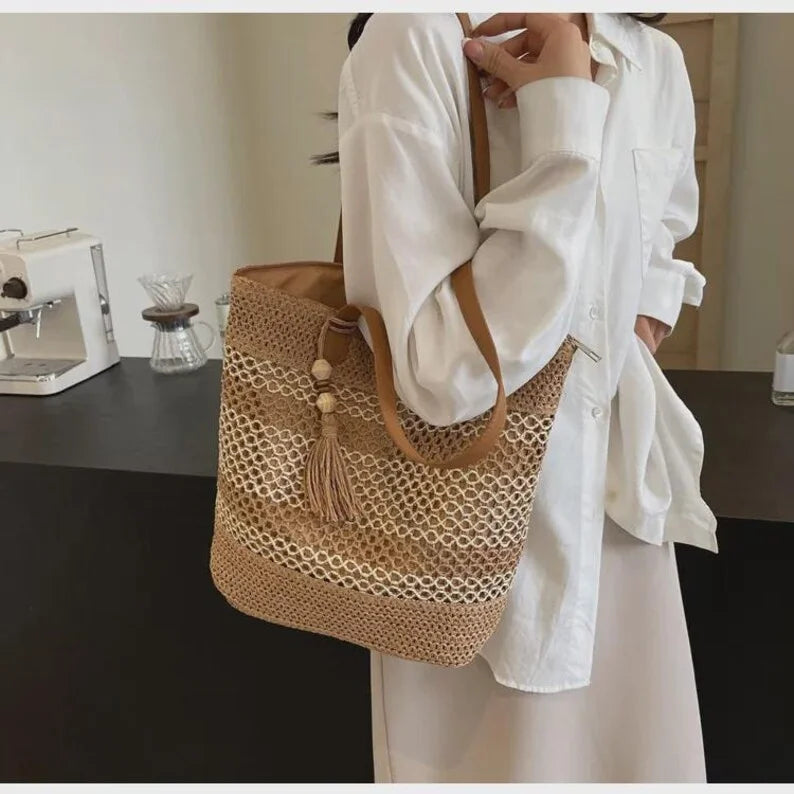 Mira | Tote de Paja con Borlas Boho