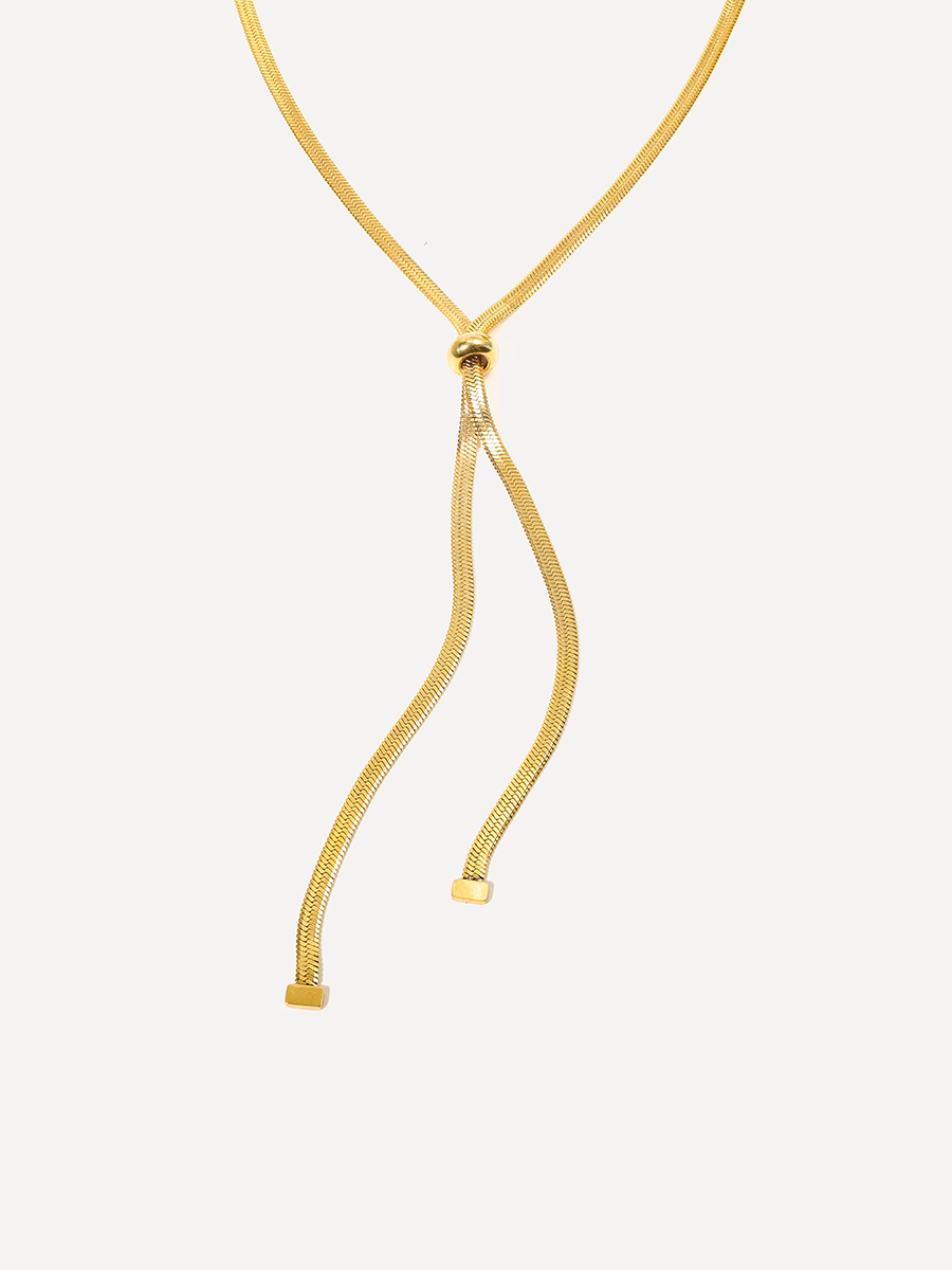 Cadena Sedosa Elegante de Alma Sotelo — Dorado