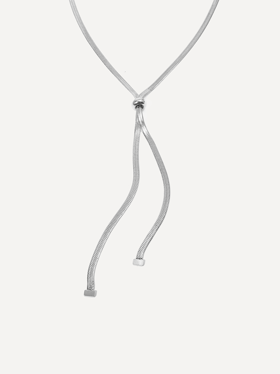 Cadena Sedosa Elegante de Alma Sotelo — Plata