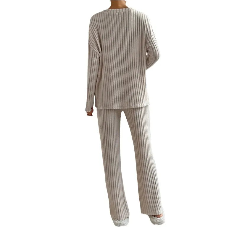 Conjunto Rayas Escote Pico y Pantalón de Alma Sotelo — foto 5 de 25