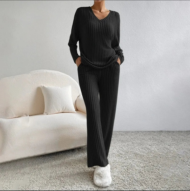 Conjunto Rayas Escote Pico y Pantalón de Alma Sotelo — foto 4 de 25