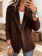 Adela, chaqueta americana con mangas de punto, color marrón