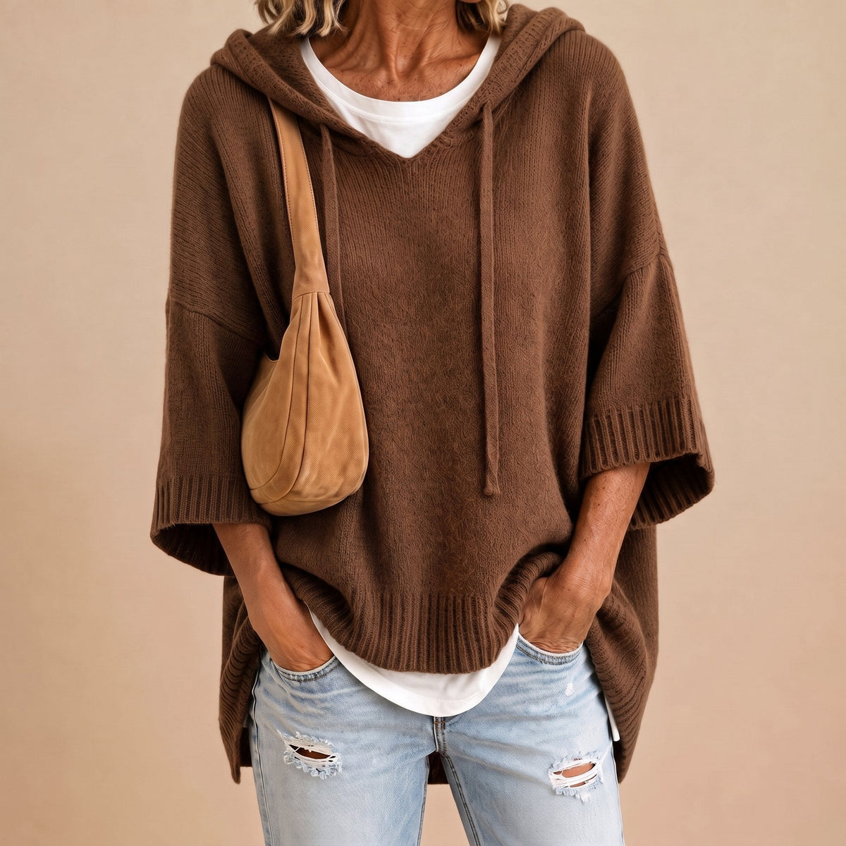 Lourdes - Poncho de punto con capucha marrón