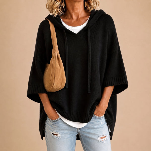 Corte poncho ancho que cubre la cadera y favorece.