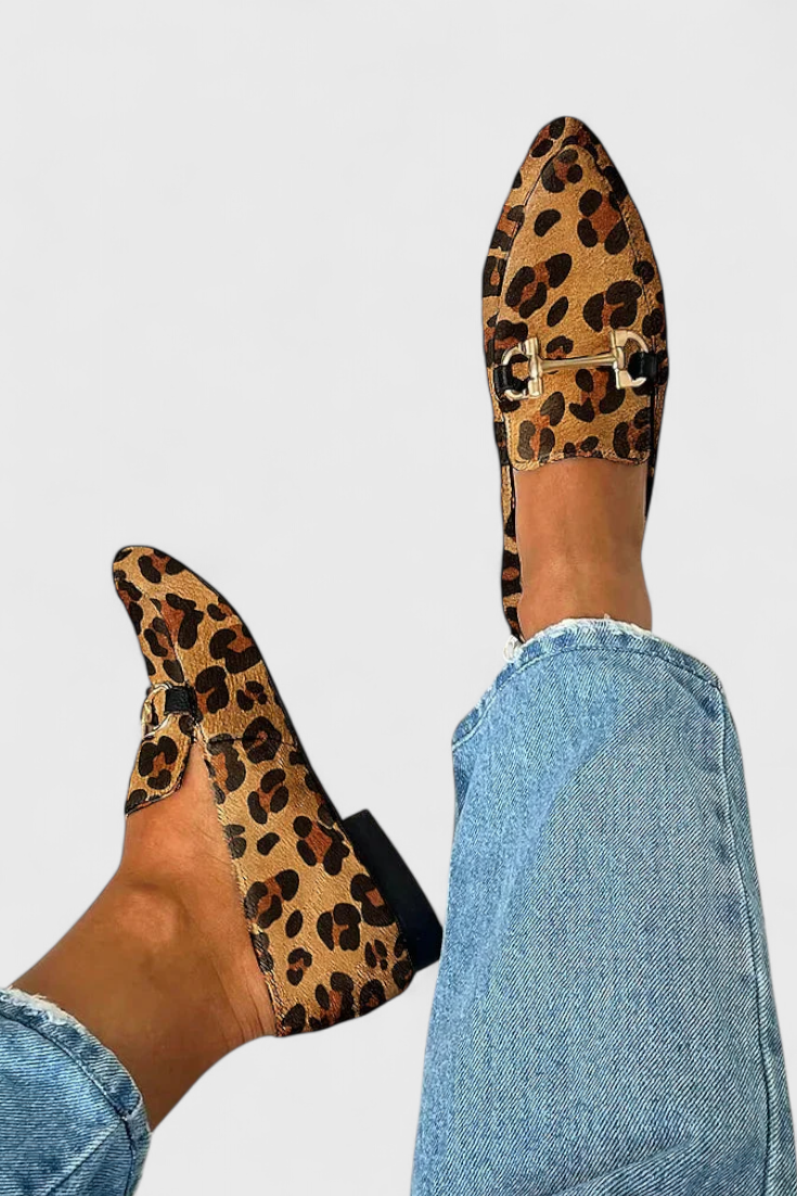 Mocasines Elegantes Rain con Patrón Grabado y Tacón Sutil