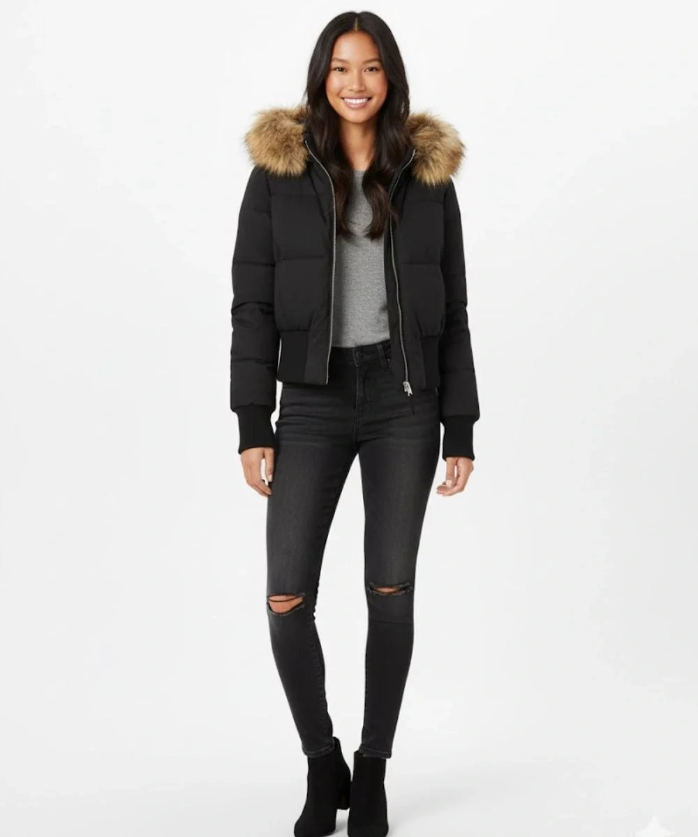 Chaqueta acolchada con capucha de pelo — Alma Sotelo