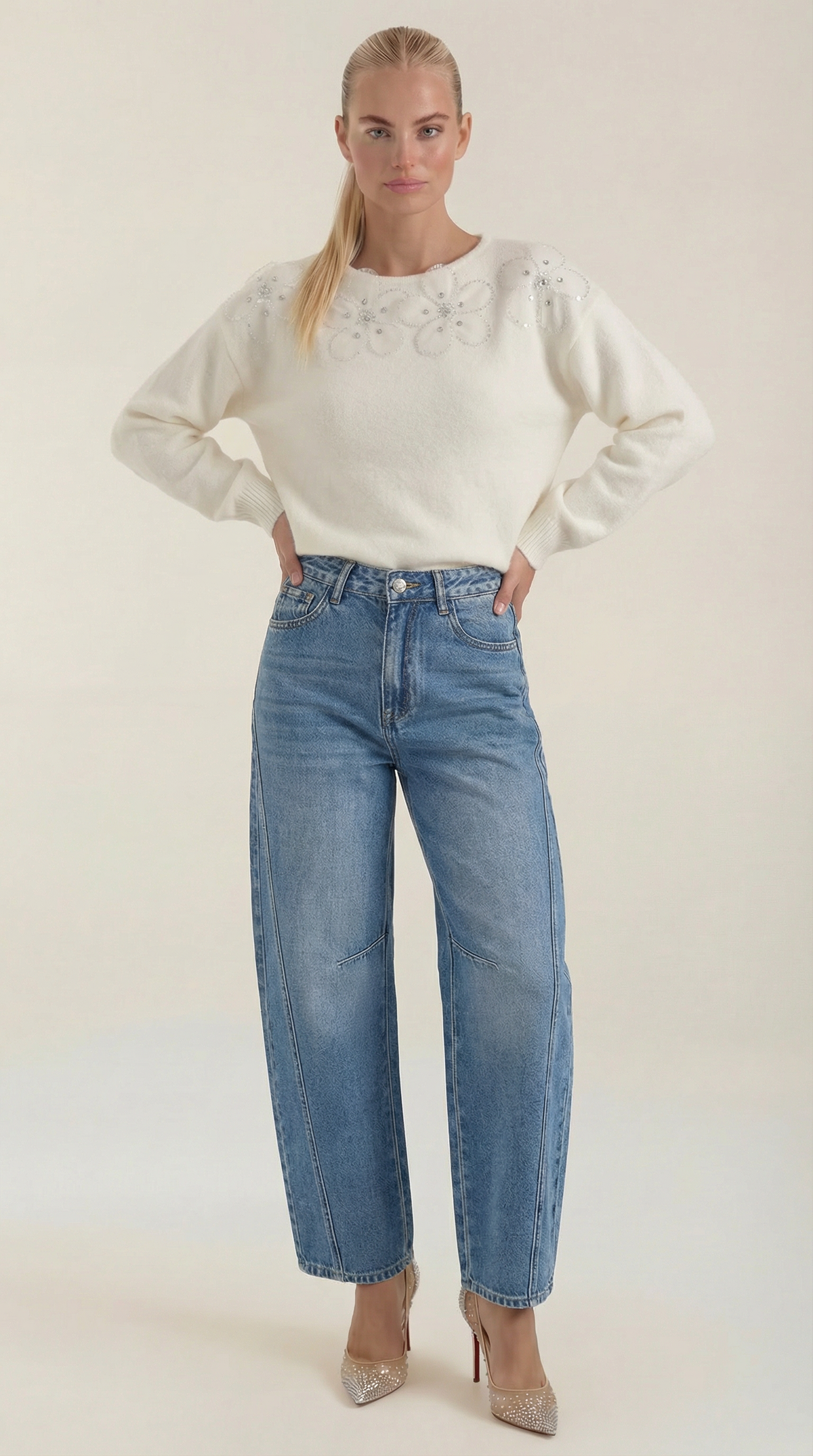 Alexandra | Jersey con flores bordadas