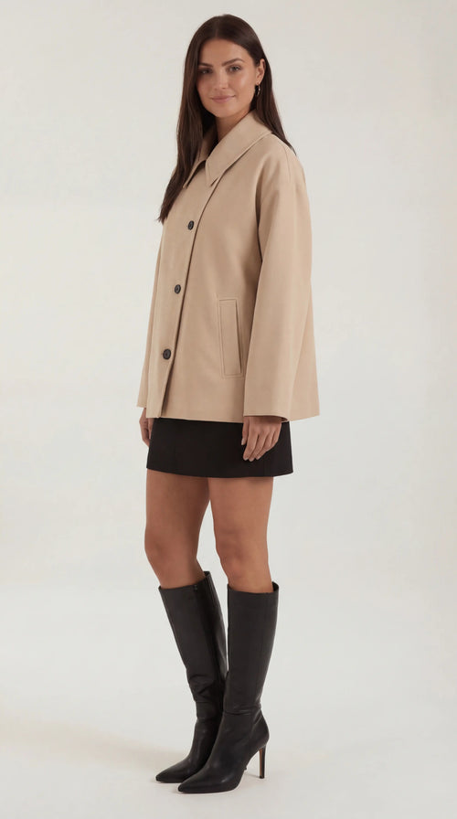 Abrigo Oversize Asimétrico Amanda de Alma Sotelo — foto 2