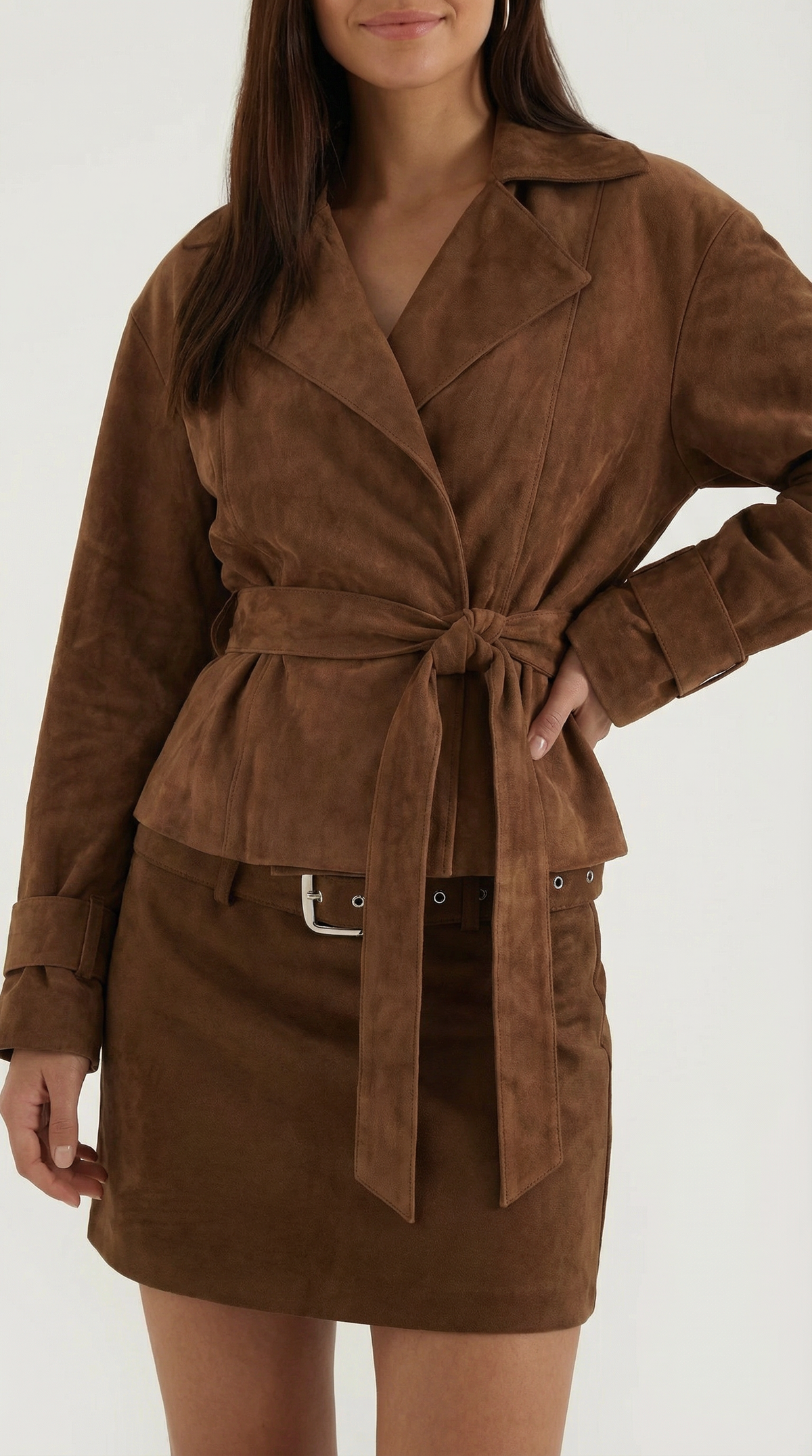 Chaqueta Envolvente Lorraine con Cinturón de Alma Sotelo — foto 4
